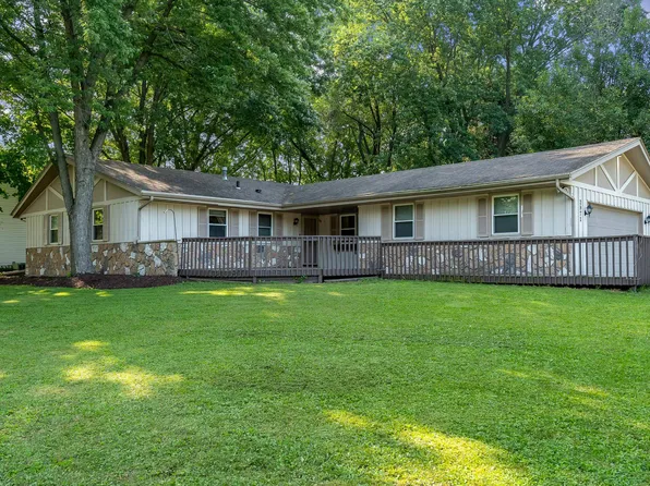 2971 Southbridge Rd, Rockford, IL 61114