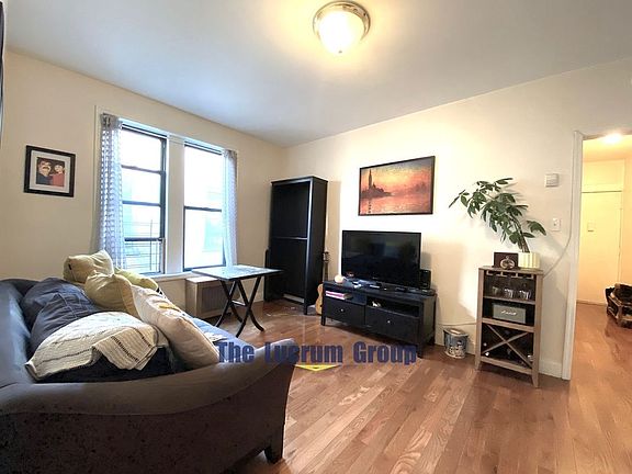 2nd image of 220 E 18th St #62