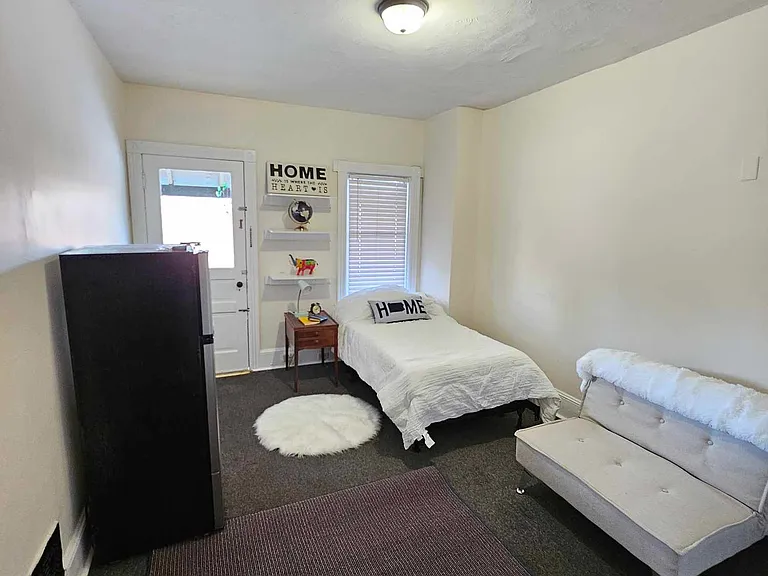 610 Grace St #11 — Photo 7