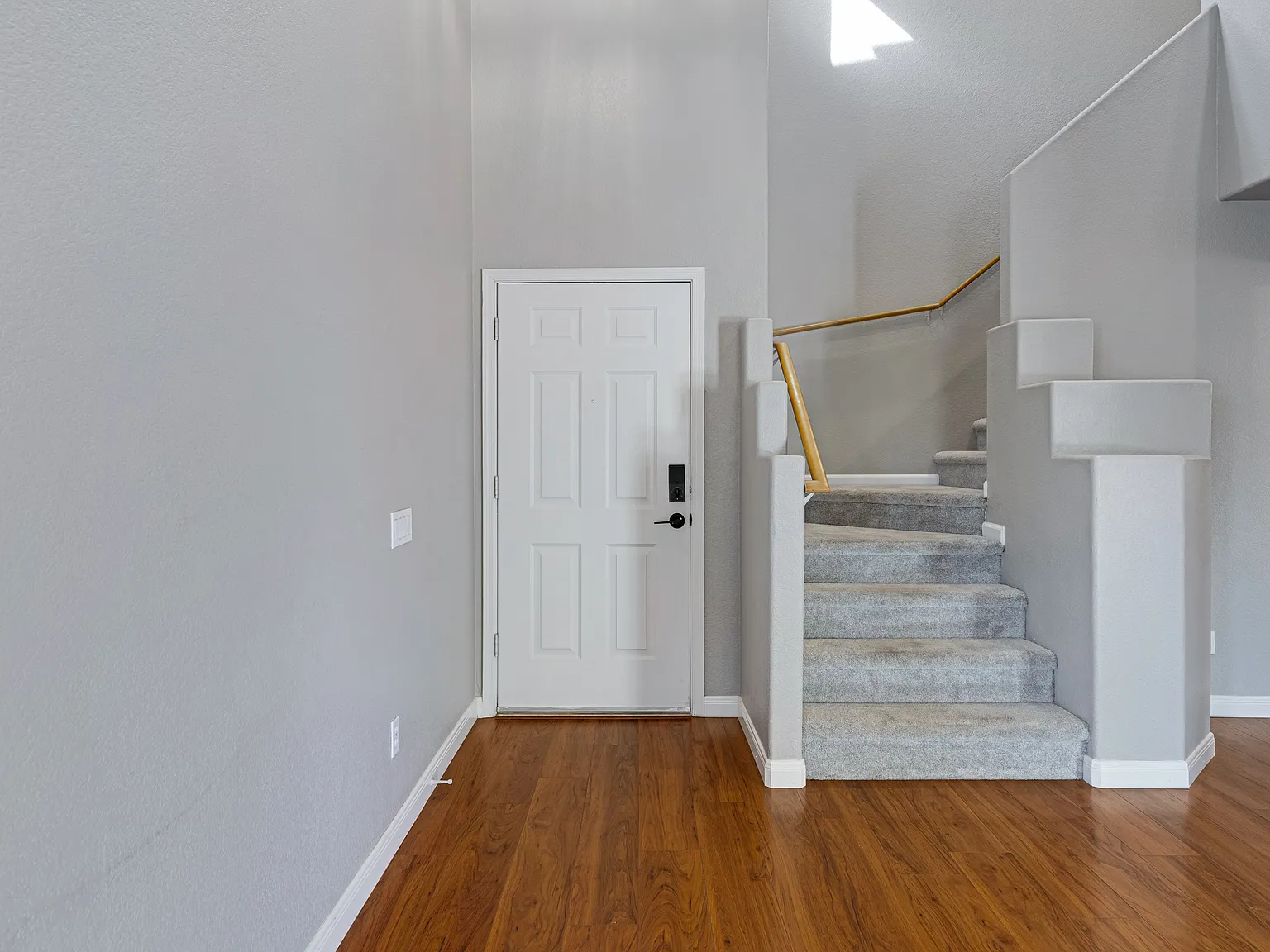 3 bed, 2.5 bath, 1503 sqft, $2,500 — Photo 3
