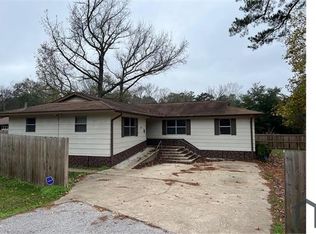 3058 Old Colony Rd, Huntsville, TX 77320