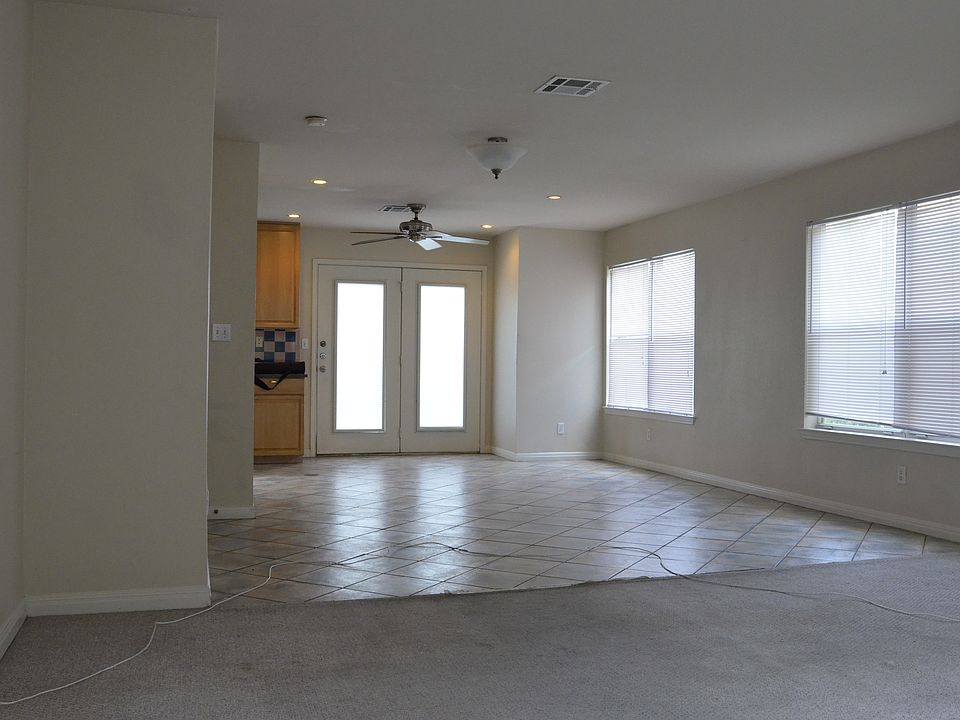 Living/Dining rooms on 2nd
