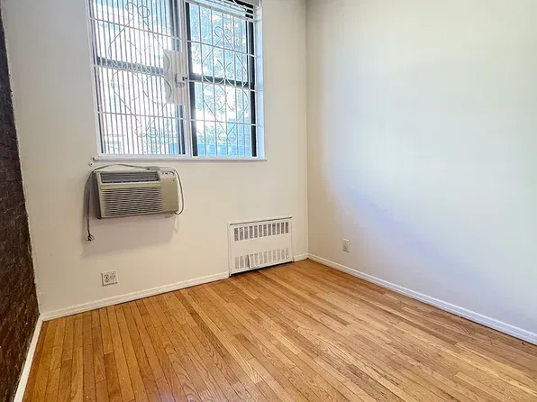 238 W 20th St APT 1A, New York, NY 10011