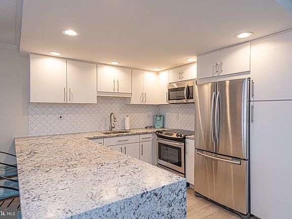 3rd image of 8 134th St Unit 204
