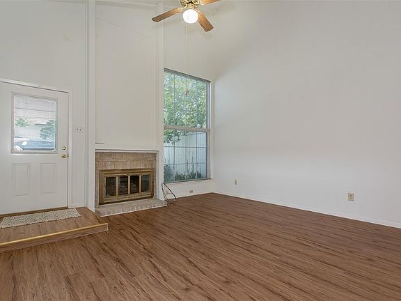 4th image of 2649 Via Valencia