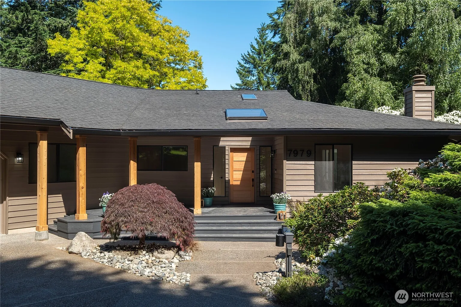 7979 NE Leslie Lane photo 1