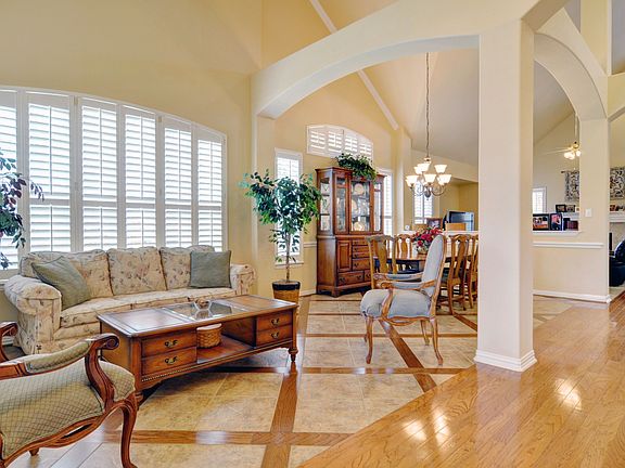 4th image of 203 Crenshaw Dr