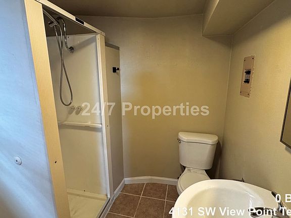 4th image of 4131 SW View Point Ter APT 5