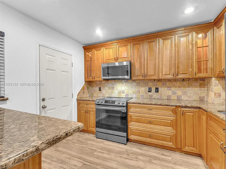 6201 N Falls Circle Dr #210 — Photo 8