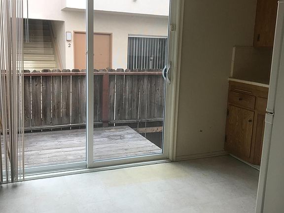 3rd image of 3355 Vinton Ave #0