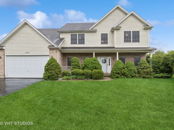 17083 W Tiger Tail Ct, Gurnee, IL 60031