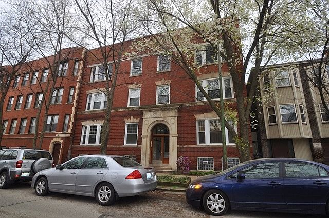 1st image of 5443 S Kenwood Ave APT 2