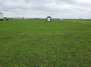 804 Sunset Dr, Devils Lake, ND 58301