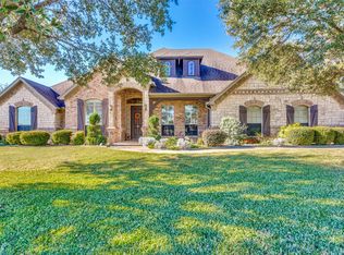 6824 Wild Stallion Rd, Benbrook, TX 76126