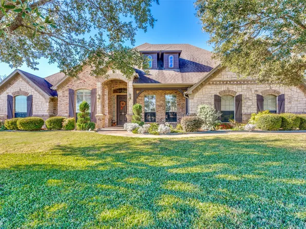 6824 Wild Stallion Rd, Benbrook, TX 76126