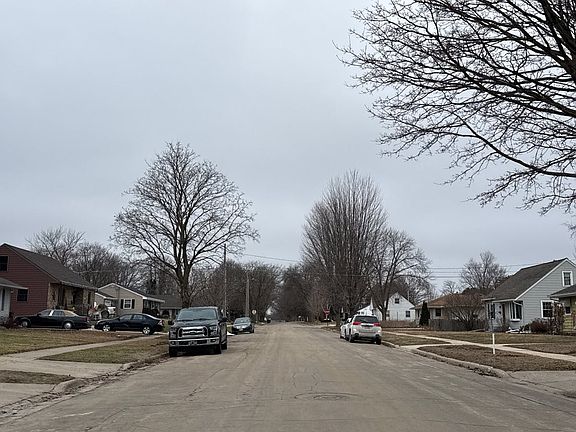 5th image of 1803 3rd Ave NW