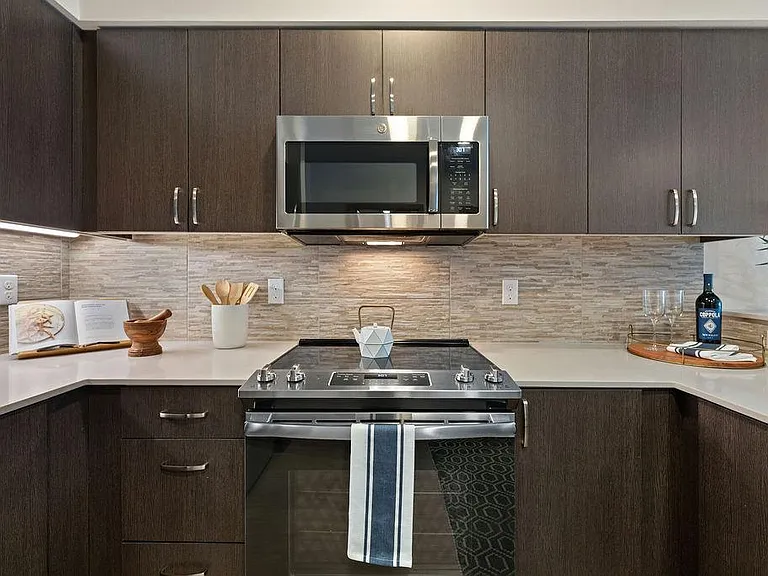 Edge Apartments — Photo 21