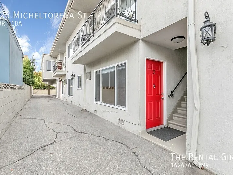 626 Micheltorena St #2 — Photo 17