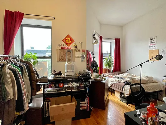 Rented by Bohemia Realty Group | media 17