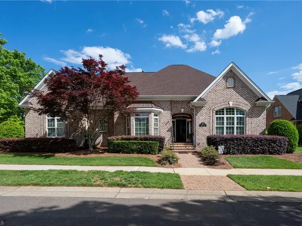 103 Knicker Ln, Bermuda Run, NC 27006