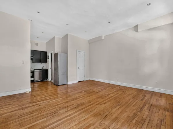 228 East 84th Street image 1 of 9