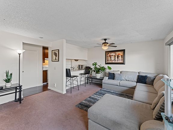 2nd image of 2504 Bishop Ln