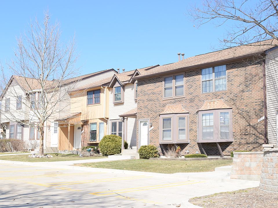 2nd image of 3013 Debra Ct #1