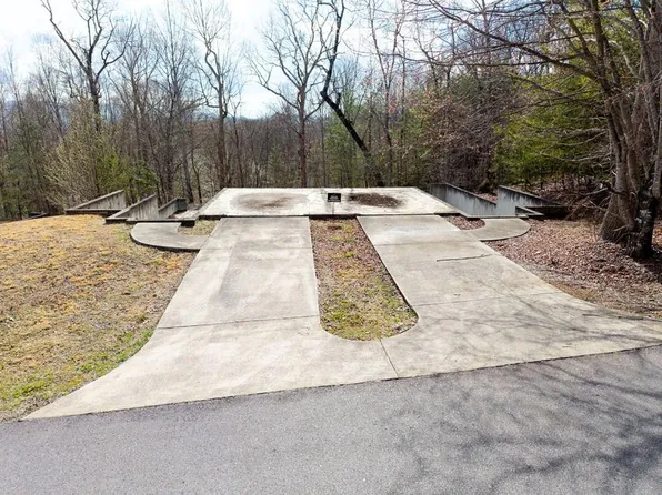 Licklog Rdg, Hayesville, NC 28904