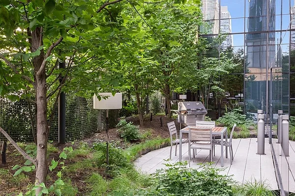 Rented by Brown Harris Stevens | media 32