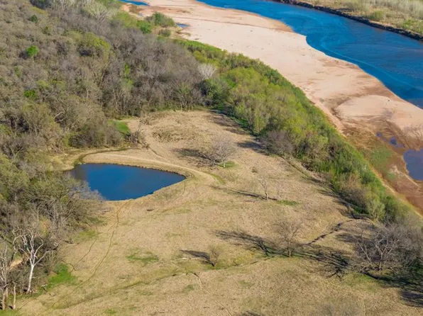 E 80th St, Yale, OK 74085