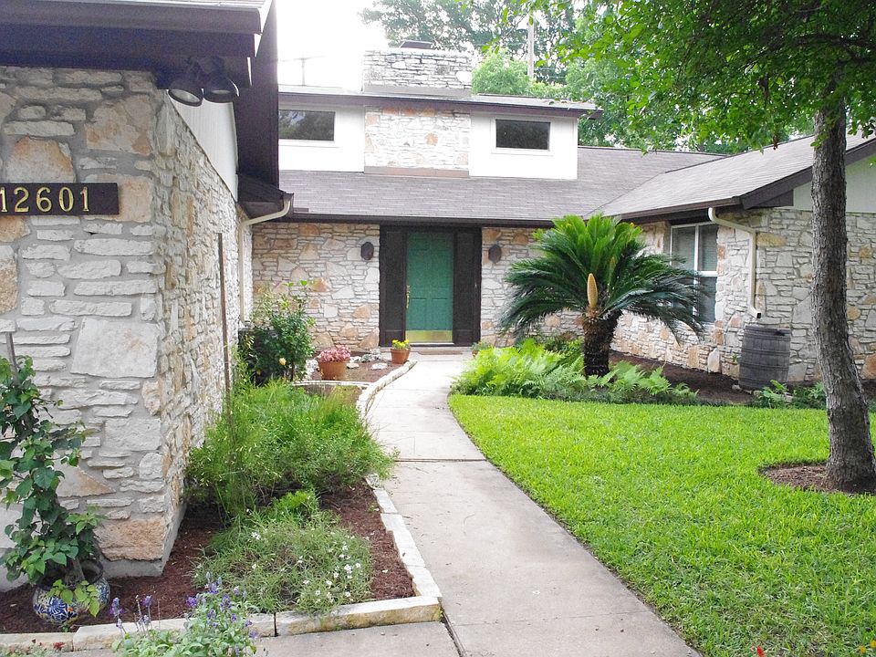 open & inviting front entry