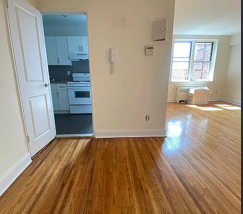 2nd image of 143-06 Barclay Ave #5B