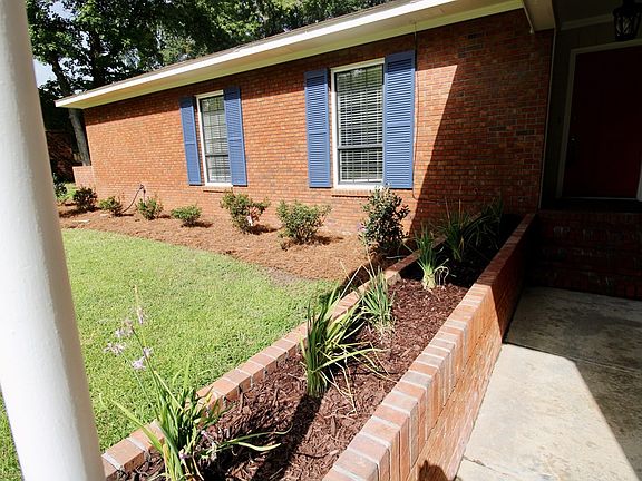 4th image of 2607 Lakewood Dr