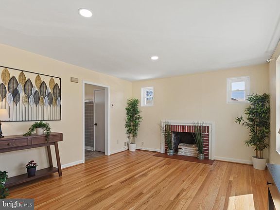 4th image of 3405 Fredale St