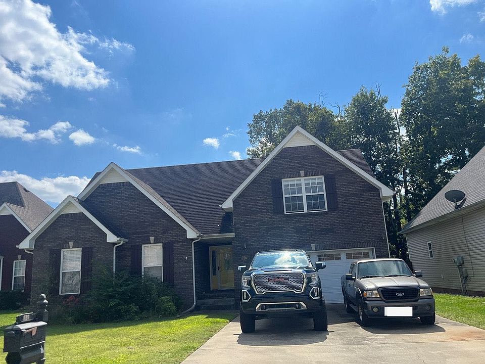 1st image of 726 Cavalier Dr