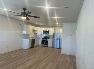 130 Calle Del Presidente, Bernalillo, NM 87004