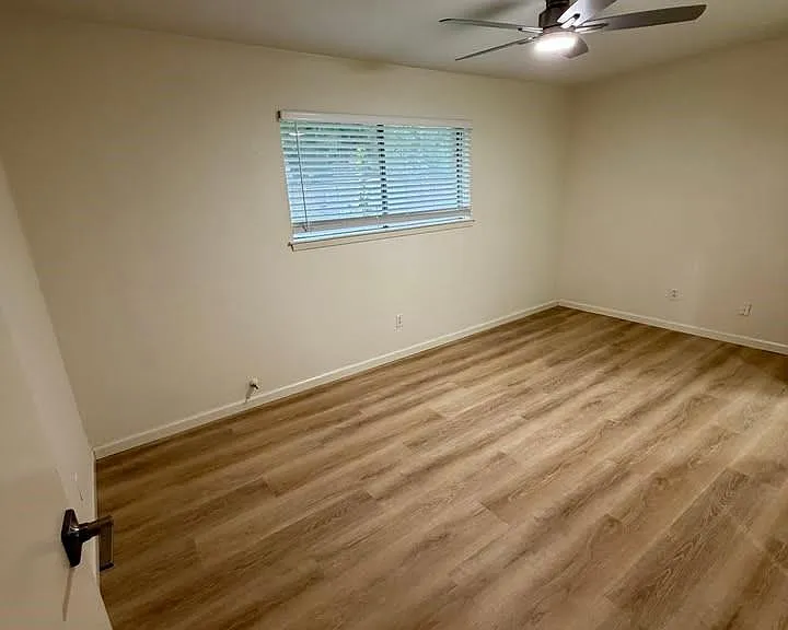 3428 Hickory Ln — Photo 17