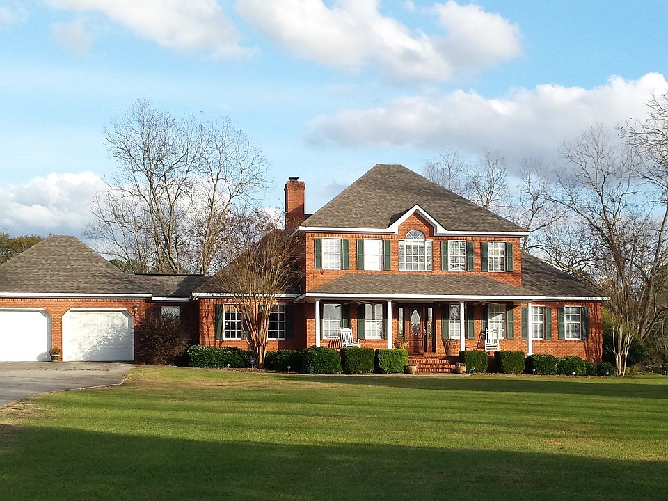 Beautiful 5.25 acre estate