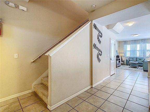 5th image of 5124 Adelaide Dr