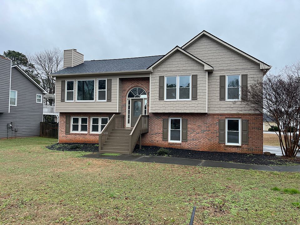 1st image of 66 Thoroughbred Ln