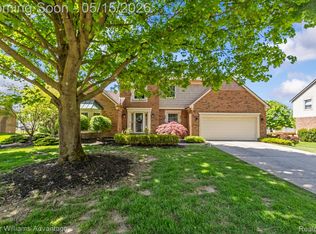 42505 Bradner Rd, Northville, MI 48168