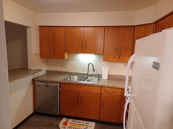 2nd image of 1527 N Winslowe Dr #1A