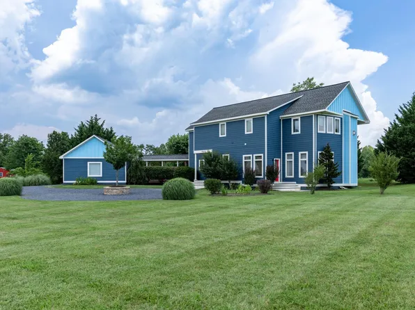 7520 & 7522 Greenwood Station Rd, Greenwood, VA 22943