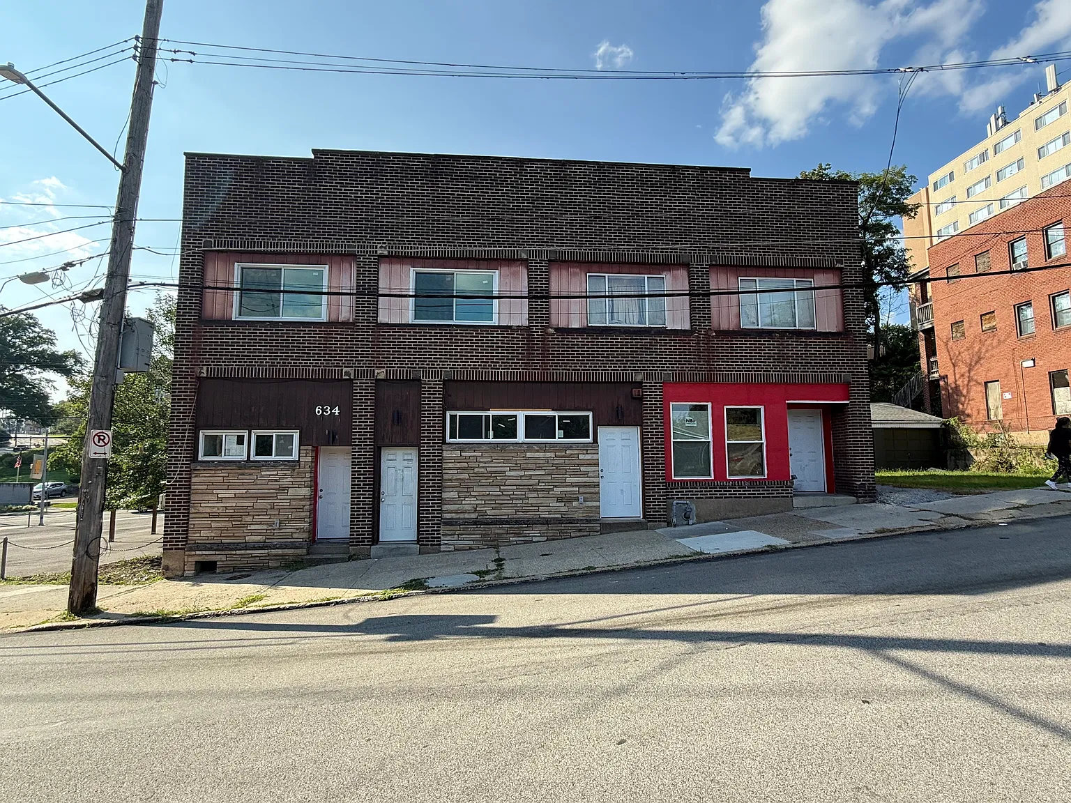 2 bed, 945 sqft, $1,400 — Photo 1