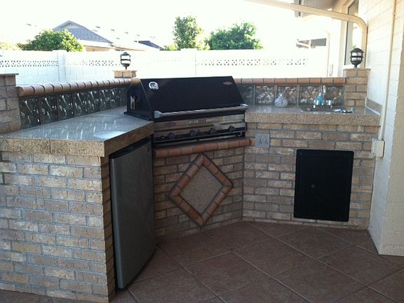 outdoor kitchen