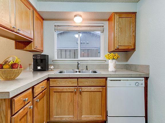 2nd image of 29555-29561 SW Serenity Way #29559