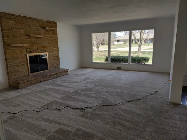 12505 Dunwoody Dr, Elm Grove, WI 53122