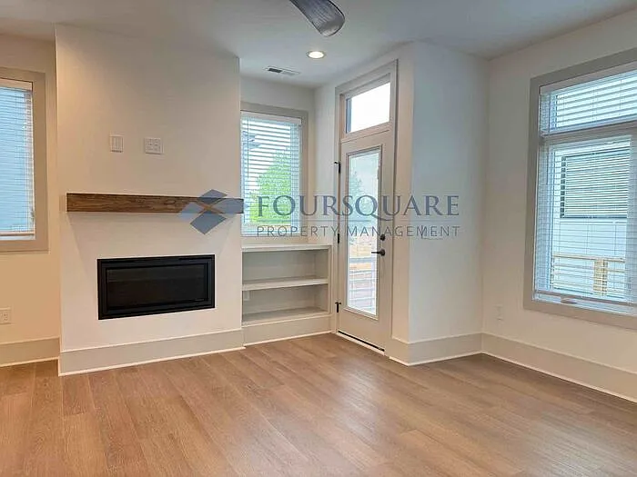 1000 Addison Pl #102 — Photo 15