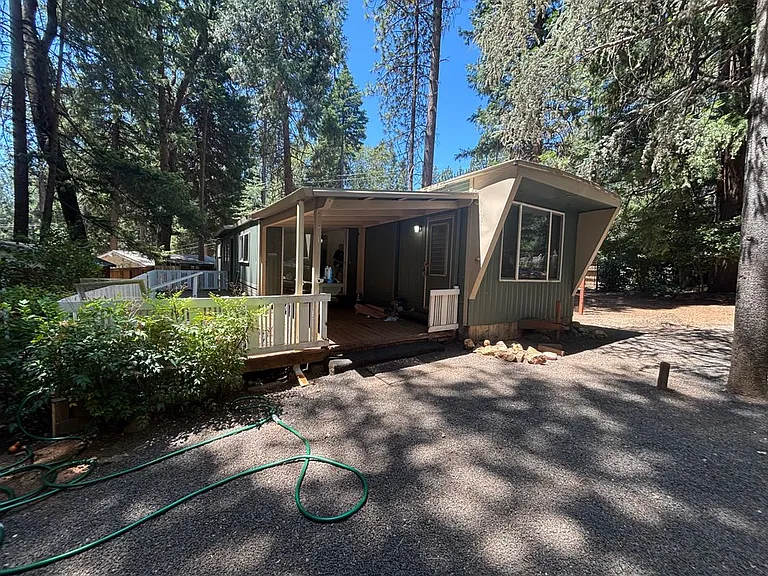14737 Wildlife Dr — Photo 1