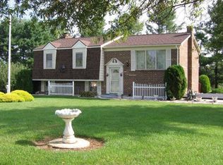 158 Rolling Hills Cir, Hillsville, VA 24343
